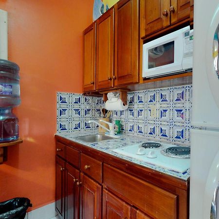 Seaview - Caribe Island Apartment San Pedro  Room photo