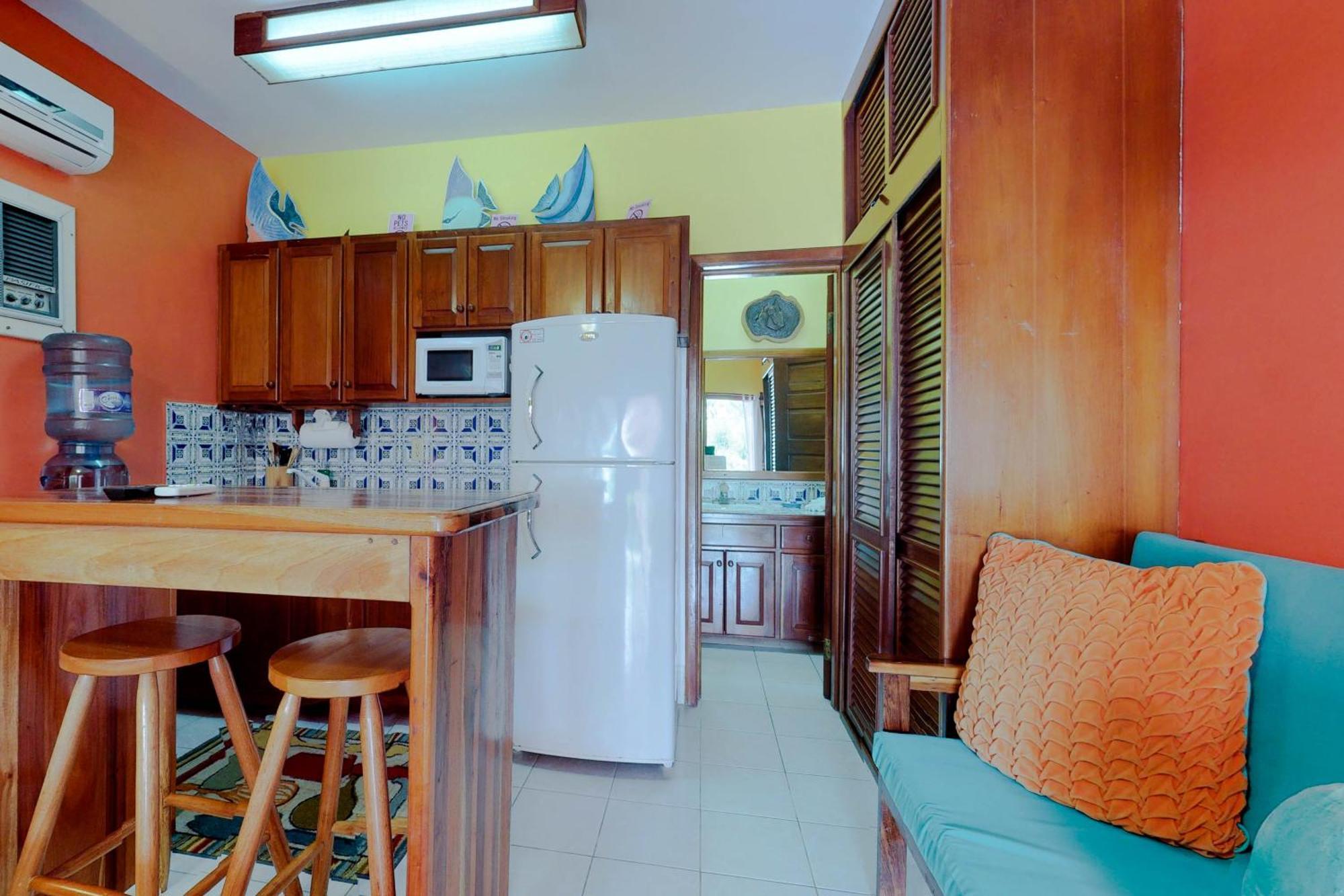 Seaview - Caribe Island Apartment San Pedro  Room photo